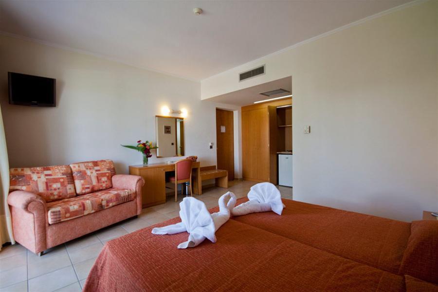 Tigaki Beach Hotel 외부 사진